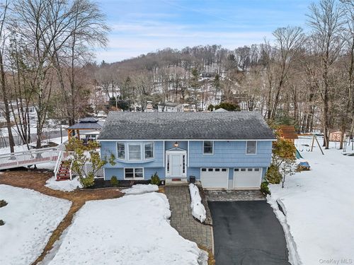 9 Mercury Ct, Carmel, NY, 10512-1626 | Card Image