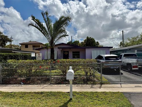 1718 Nw 7th St, Fort Lauderdale, FL, 33311-7825 | Card Image