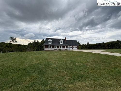 11325 Glade Valley Rd, Ennice, NC, 28623-9151 | Card Image