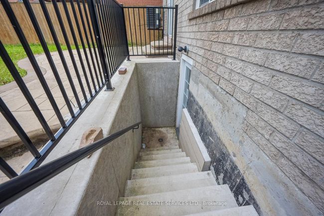 9 Oxtail Lane, House other with 5 bedrooms, 5 bathrooms and 4 parking in Brampton ON | Image 47