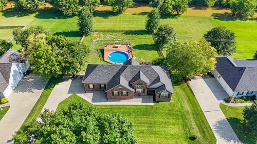 104 Eagle Bend Dr, Sadieville, KY, 40370-9742 | Card Image