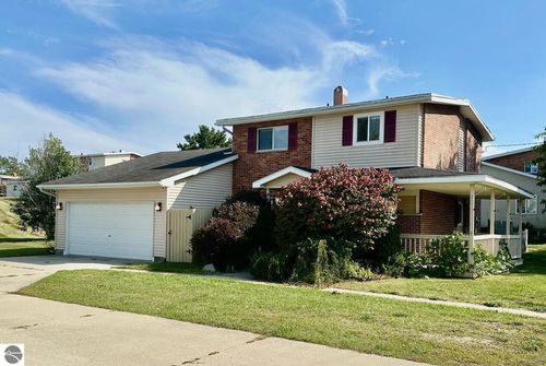 9907 Mississippi Street, Oscoda, MI, 48750 | Card Image