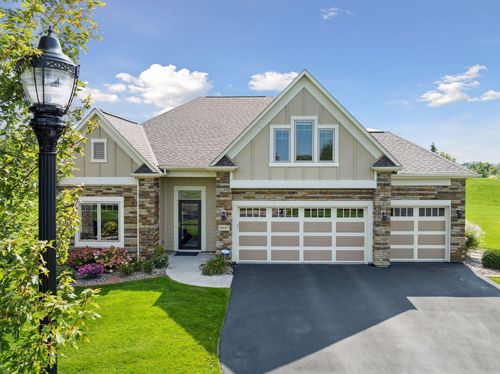 8817 Upper 7th Pl, Lake Elmo, MN, 55042-2004 | Card Image