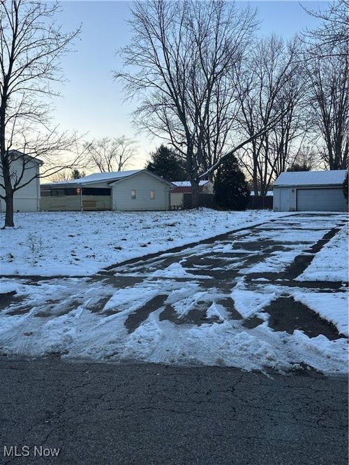 4430 Nantucket Dr, Austintown, OH, 44515-4441 | Card Image