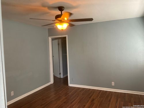 apt-5-1016 Kampmann Blvd, San Antonio, TX, 78201-4431 | Card Image