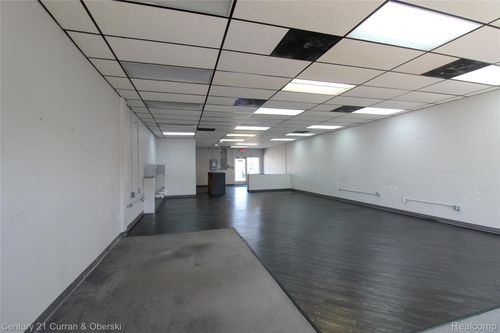 30958 Ford Rd, Garden City, MI, 48135-1803 | Card Image