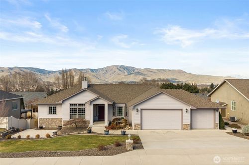 1992 Stoneridge Dr, East Wenatchee, WA, 98802-4069 | Card Image