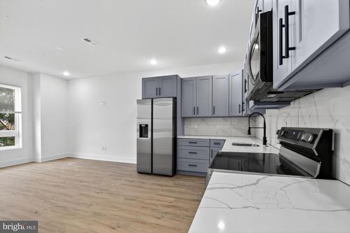 4-2333 E York St, PHILADELPHIA, PA, 19125-3028 | Card Image