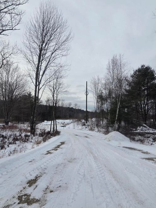 22 E Dixfield Road, Dixfield, ME, 04224 | Card Image