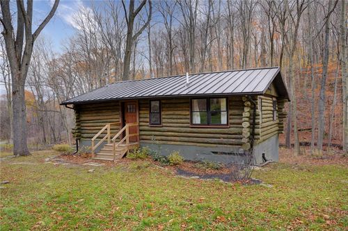 r-7047 Lawyer Rd, Naples, NY, 14512-9526 | Card Image