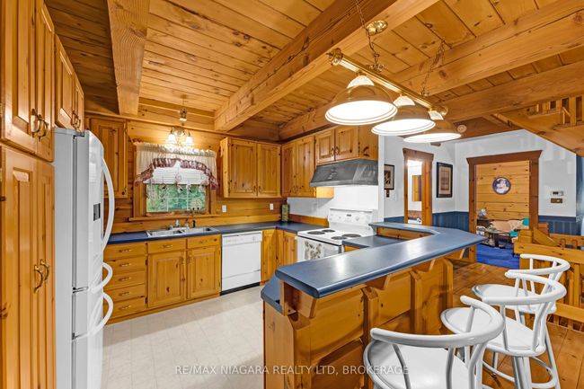 8 4 Mile Creek Rd, House other with 4 bedrooms, 3 bathrooms and 6 parking in Niagara On The Lake ON | Image 11