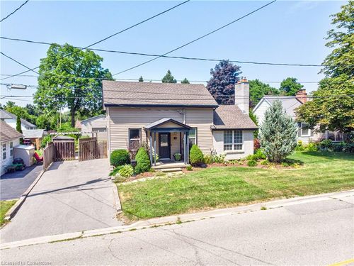 16 Scott St, Ayr, ON, N0B1E0 | Card Image