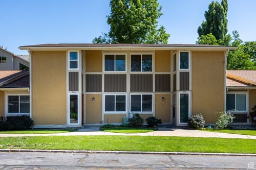 330 Peach Ln, Bountiful, UT, 84010-5056 | Card Image