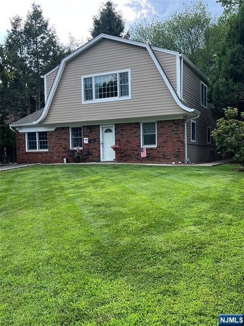 457A Summit St, Norwood, NJ, 07648 | Card Image