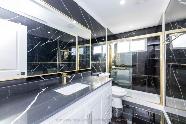 7 Markham St, House other with 6 bedrooms, 5 bathrooms and 4 parking in Brampton ON | Image 25
