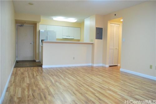 apt-211-215 King St, Honolulu, HI, 96817-6702 | Card Image