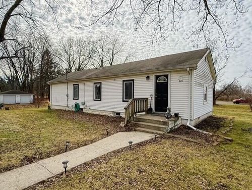 805 Sunset Dr, Kouts, IN, 46347 | Card Image