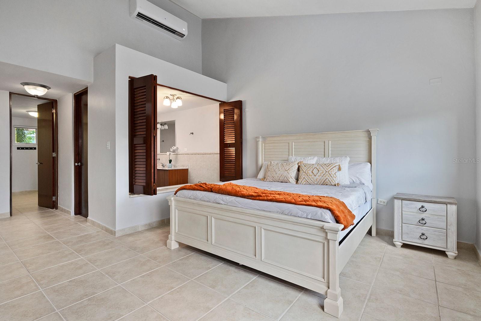 Residential en venta en HUMACAO, 90 CANDELERO DR, 2400 m²