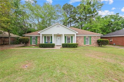 9470 Oak Forrest Dr, Mobile, AL, 36695-8405 | Card Image