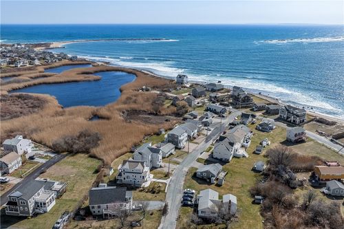 16 Elm Ave, Narragansett, RI, 02882-6321 | Card Image