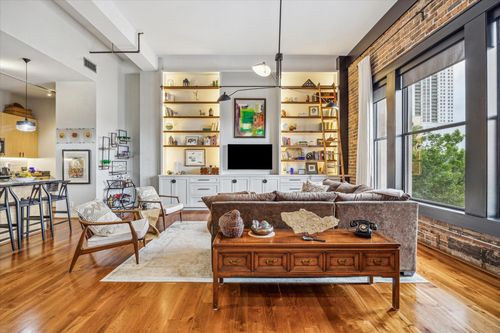 unit-2l-915 Franklin St, Houston, TX, 77002-1738 | Card Image