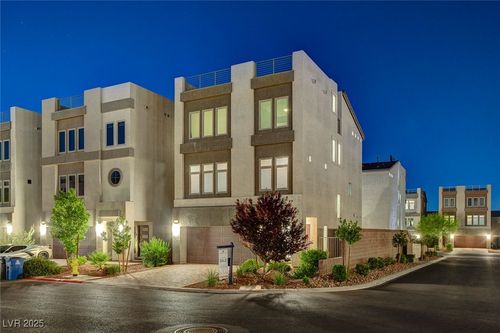 8178 Eaton Hill St, Las Vegas, NV, 89113-4701 | Card Image