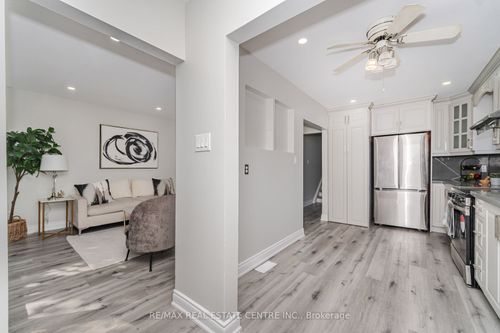 upper-34 Windermere Crt, Brampton, ON, L6X2L6 | Card Image