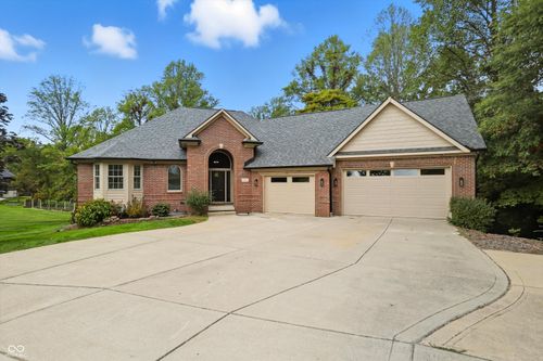 8155 Brittany Ct, Martinsville, IN, 46151-9339 | Card Image
