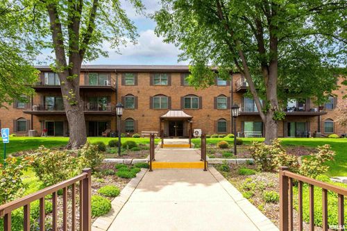 apt-309-1360 Kimberly Ridge Rd, Bettendorf, IA, 52722-4157 | Card Image