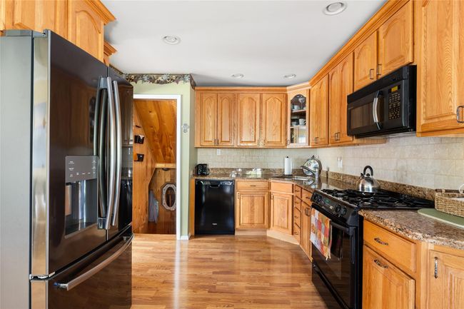 7 Garnet Ln, House other with 4 bedrooms, 2 bathrooms and 2 parking in Plainview NY | Image 8