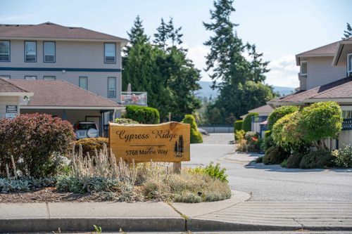 204-5768 Marine Way, Sechelt, BC, V7Z0K4 | Card Image