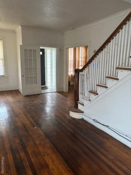 202 Farrand Park, Highland Park, MI, 48203-3354 | Card Image