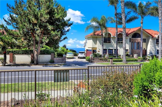 9 - 27076 Mill Pond Rd, Townhouse with 3 bedrooms, 3 bathrooms and 2 parking in Dana Point CA | Image 43
