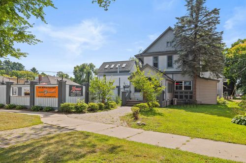 713 Grant St, Wausau, WI, 54403-4916 | Card Image