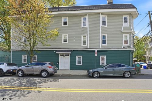 3r-826 S 15th St, Newark, NJ, 07108-1323 | Card Image