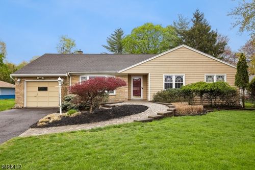 312 Lenox Ave, Pompton Lakes, NJ, 07442-1303 | Card Image