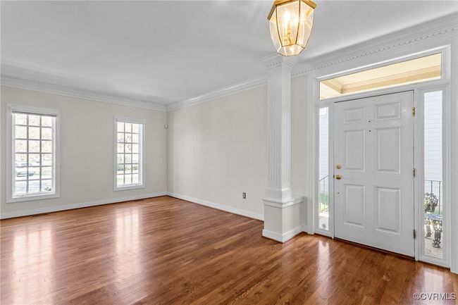 Entry and Living Room | Image 6