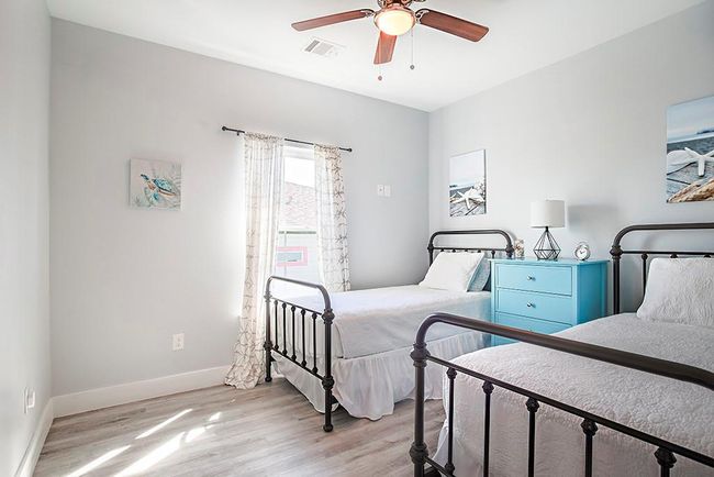 22310 Vista Del Mar, House other with 3 bedrooms, 2 bathrooms and null parking in Galveston TX | Image 25