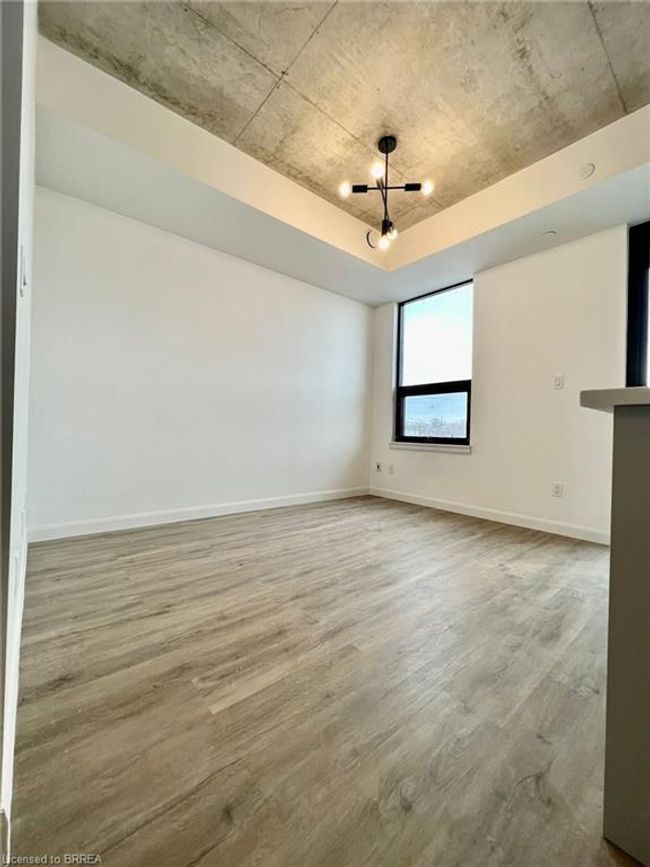 204 - 7 Erie Ave, House attached with 1 bedrooms, 1 bathrooms and 1 parking in Brantford ON | Image 8