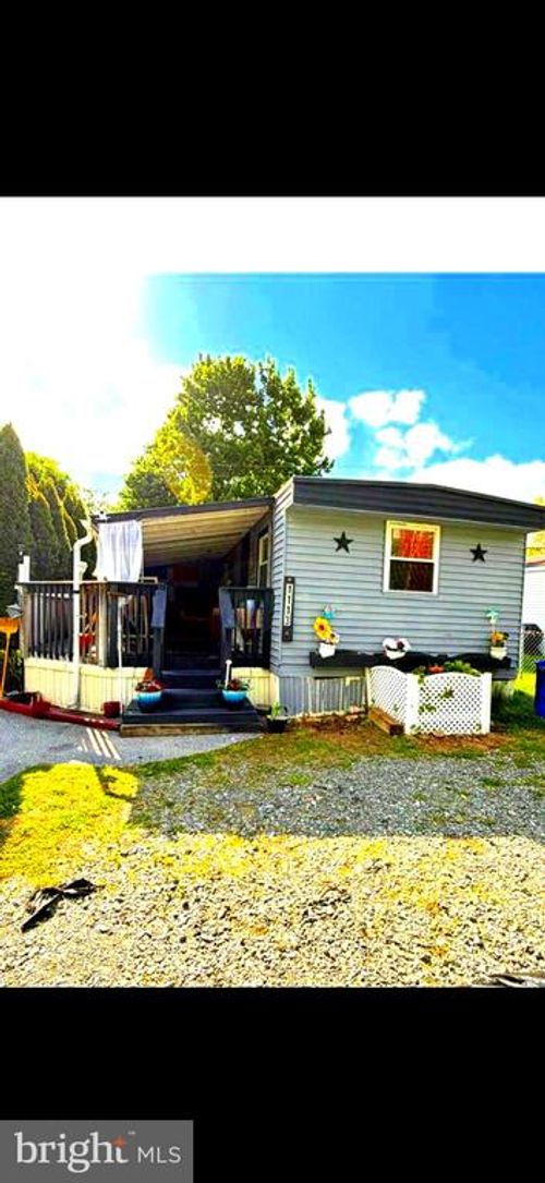 1113 Hollywood Dr, READING, PA, 19606-1318 | Card Image