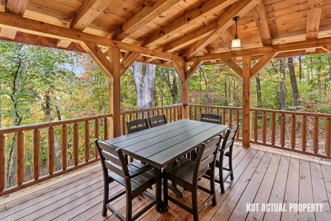 Plenty of room for outdoor entertainment | Image 12
