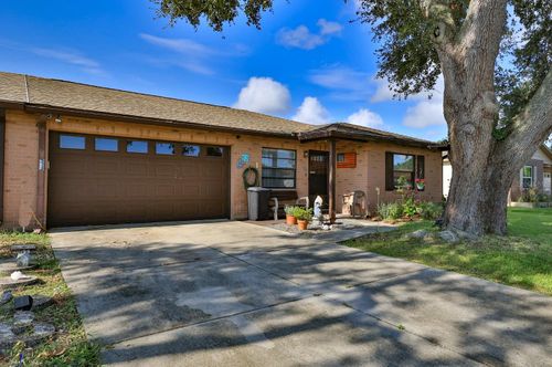 418 Falcon Ave, EDGEWATER, FL, 32141-4155 | Card Image
