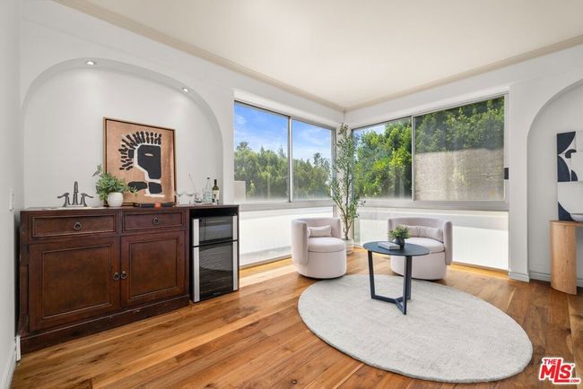 UNIT-406 - 318 N Maple Dr, Condo with 2 bedrooms, 3 bathrooms and 2 parking in Beverly Hills CA | Image 9