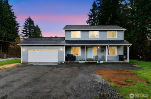 105 Johnson Rd, Winlock, WA, 98596-9511 | Card Image