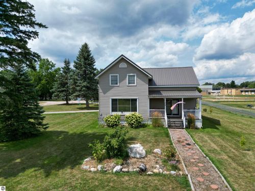 364 S Chippewa St, Shepherd, MI, 48883-9077 | Card Image