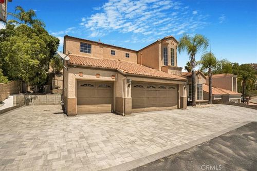 28069 Magic Mountain Ln, Canyon Country, CA, 91387 | Card Image