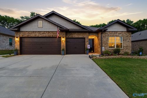 460 Jackson Point Cir, Huntsville, AL, 35811-4006 | Card Image