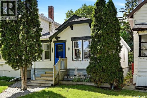 2340 Garnet St, Regina, SK, S4T3A2 | Card Image