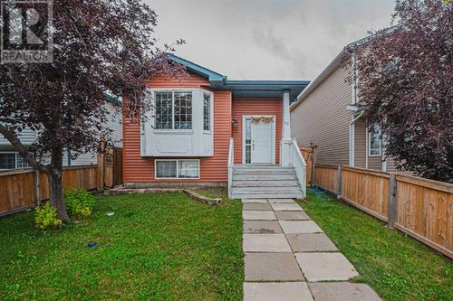 65 Martinvalley Rd Ne, Calgary, AB, T3J4L9 | Card Image