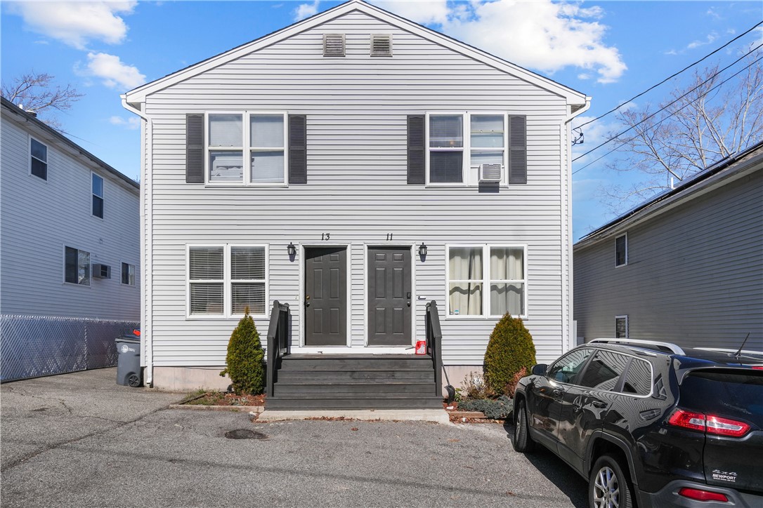 Dosco Dr, Providence, RI 02904